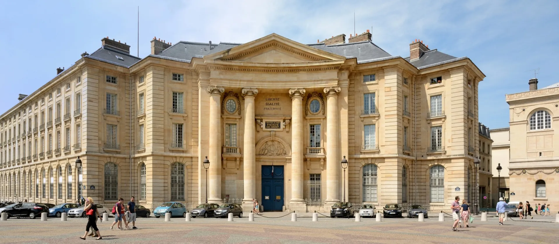 Paris 1 facade